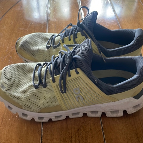 On Running Shoes On Cloud Mens Tennis Shoe Size 1 Poshmark